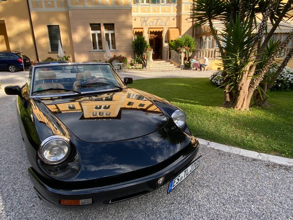 Bild 4/6 von Alfa Romeo 2.0 Spider (1992)