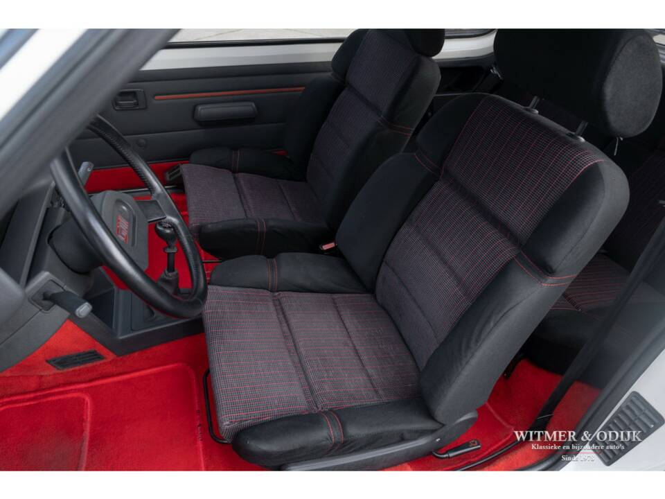 Image 13/26 of Peugeot 205 GTi 1.6 (1987)