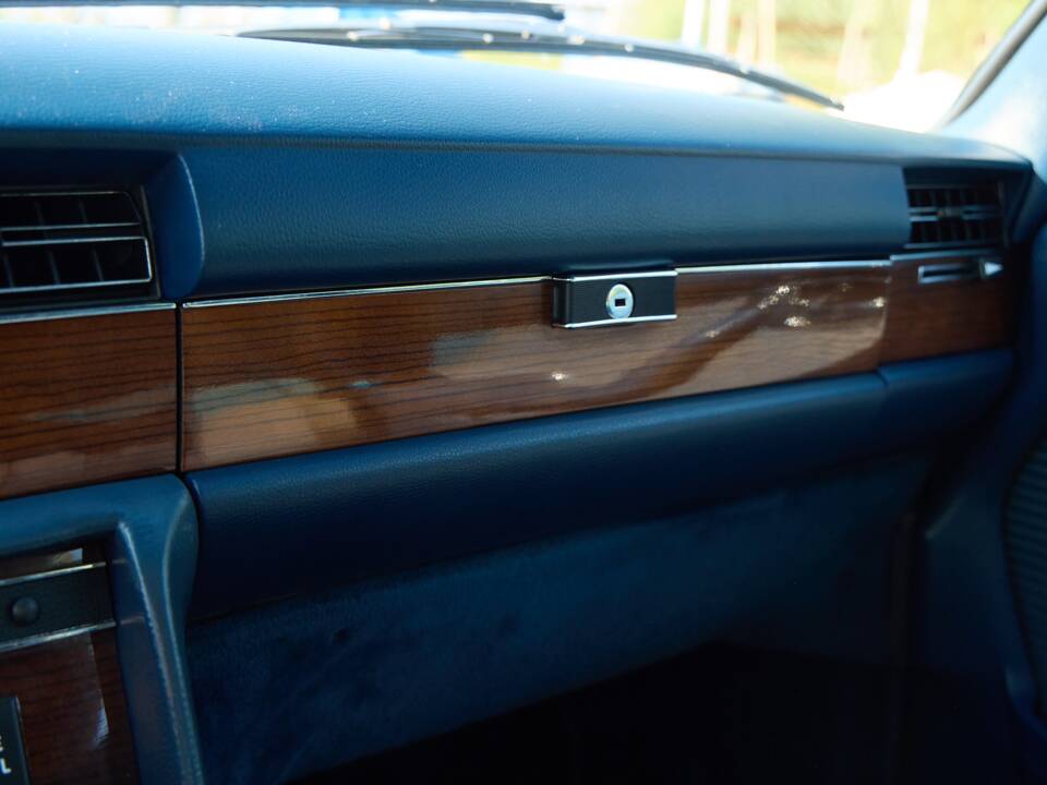 Image 17/25 of Mercedes-Benz 280 SE (1979)