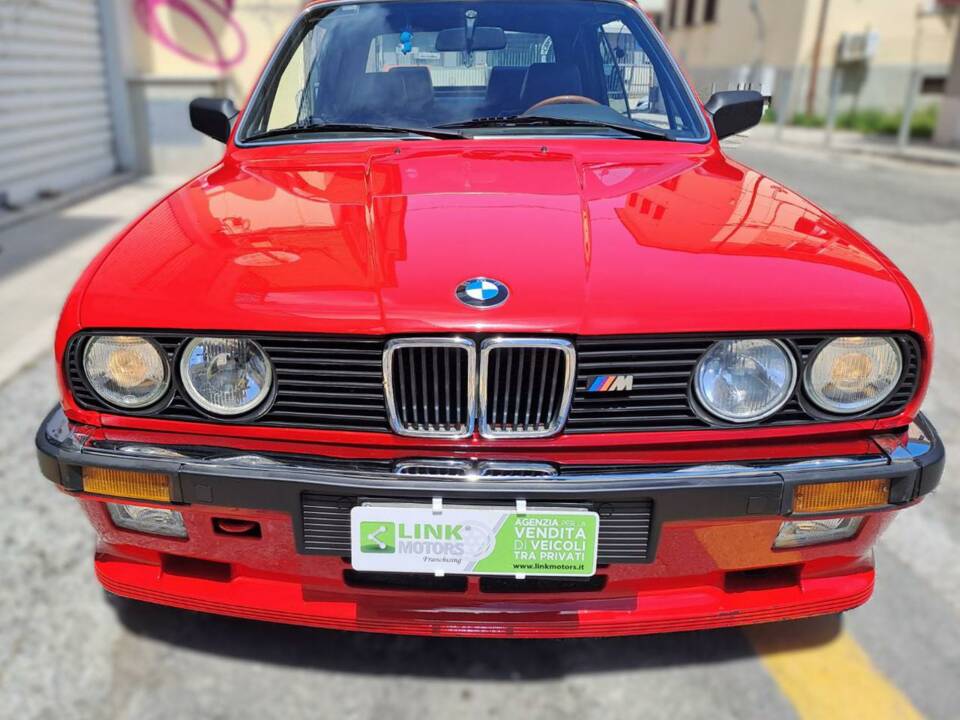 Immagine 42/50 di BMW 320i (1989)