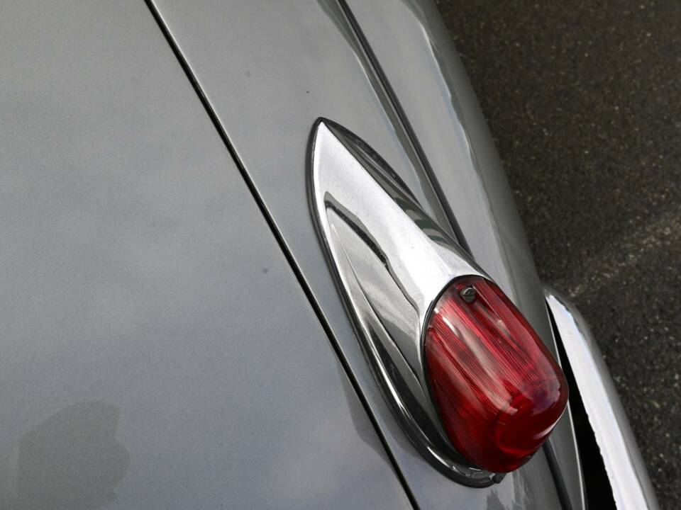 Bild 25/50 von Jaguar XK 140 FHC (1954)