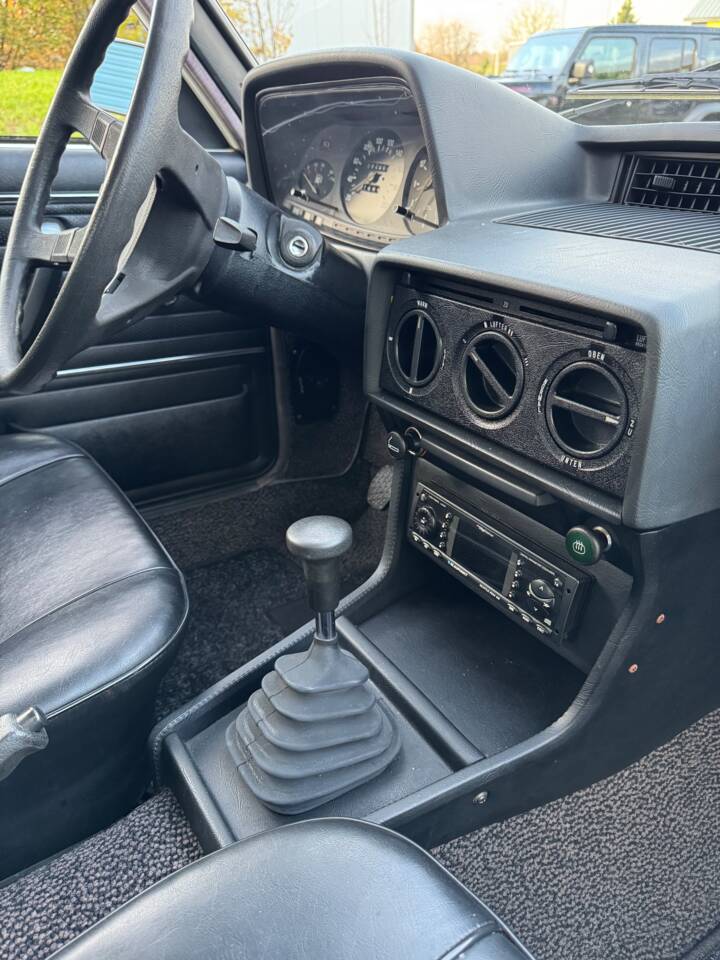 Bild 38/59 von BMW 518 (1980)