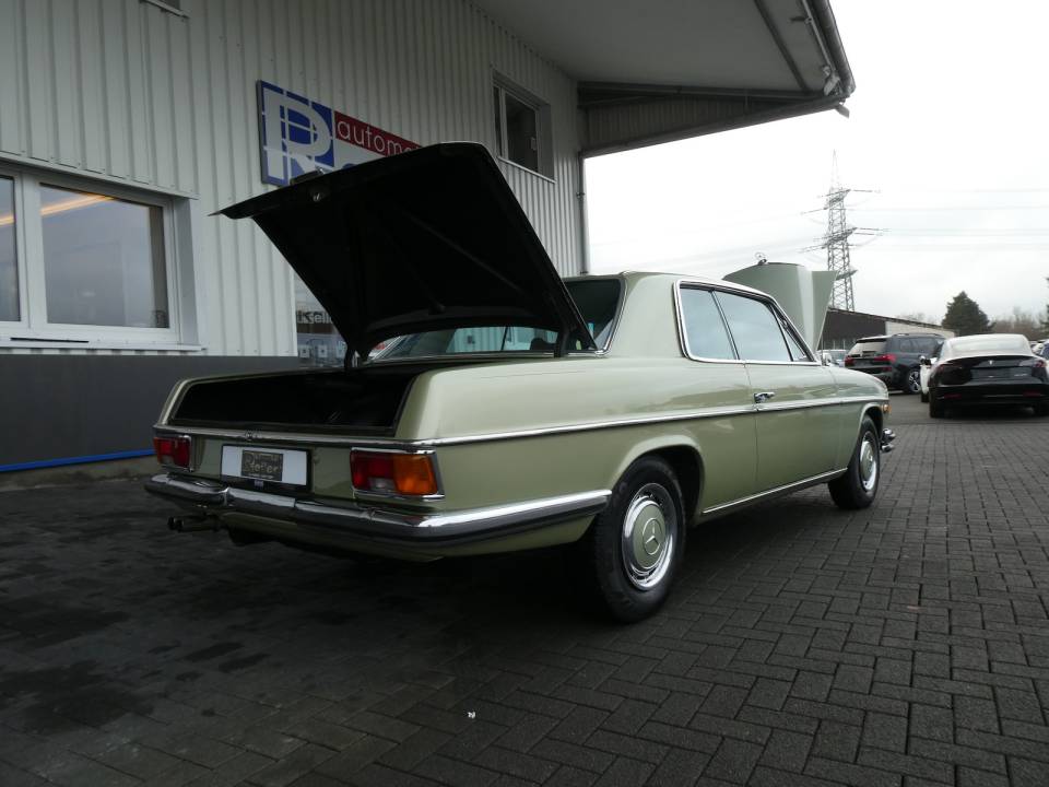 Image 19/28 of Mercedes-Benz 280 CE (1973)