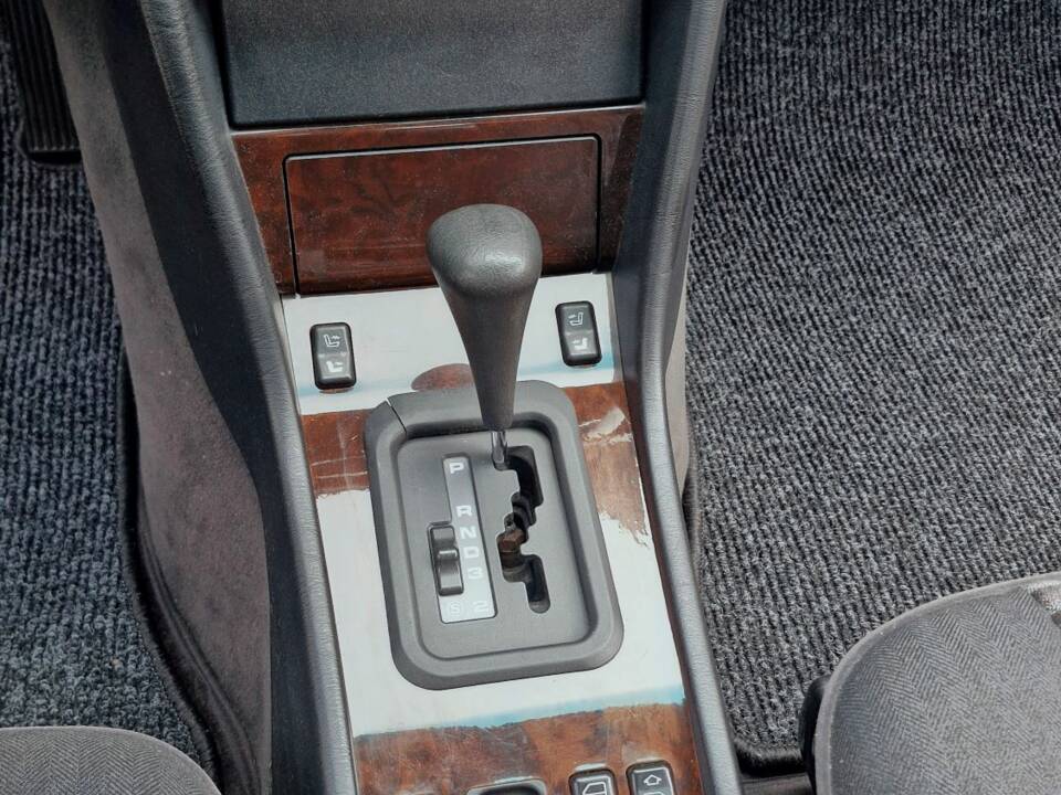 Afbeelding 16/38 van Mercedes-Benz E 200 (1995)