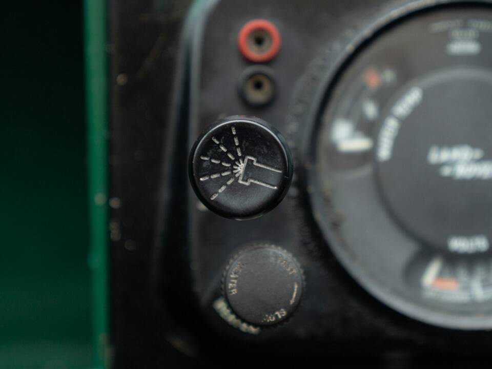Bild 39/50 von Land Rover 88 (1978)
