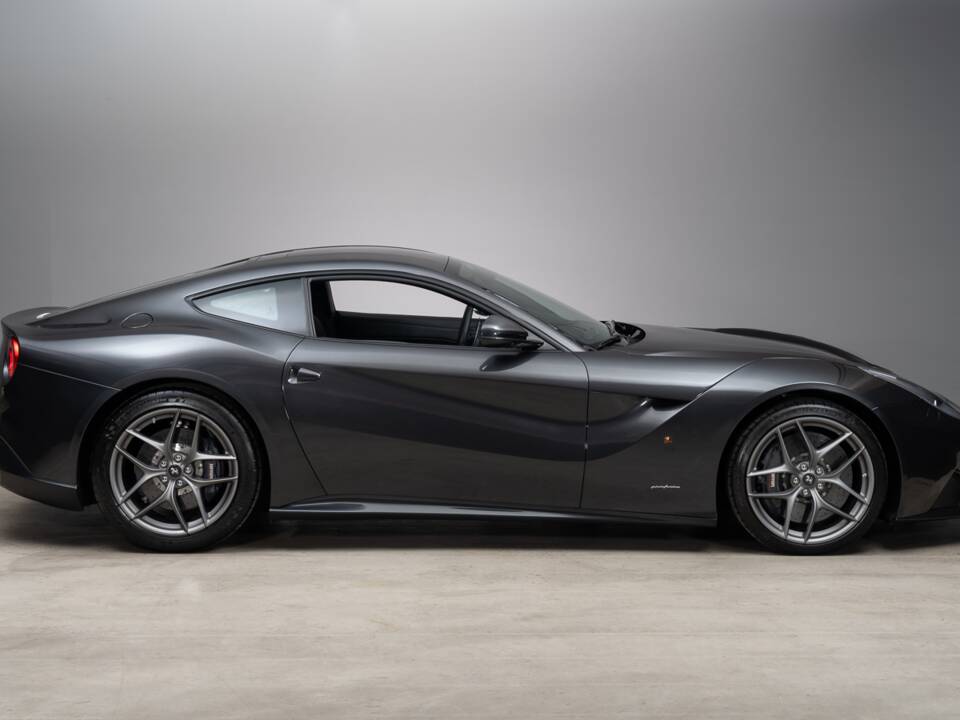 Imagen 6/40 de Ferrari F12berlinetta (2014)