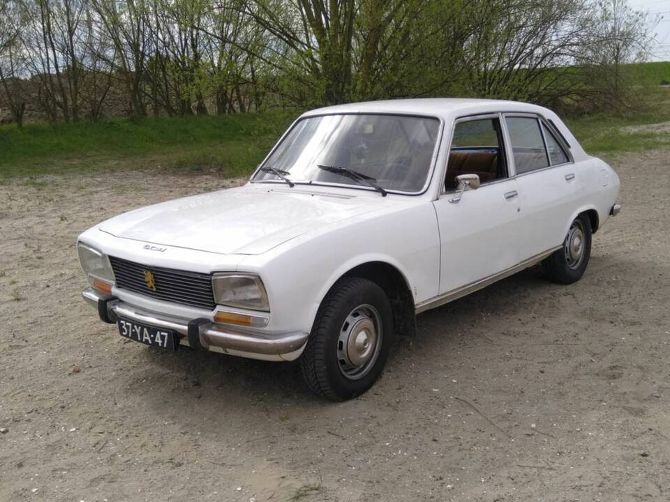 Image 3/8 de Peugeot 504 GL (1976)