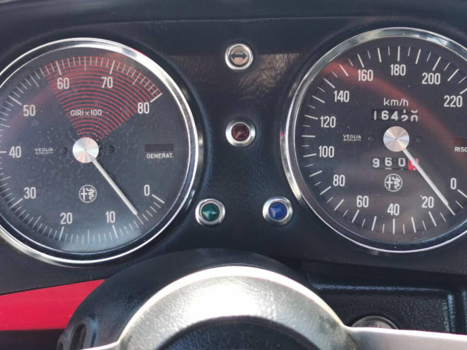 Image 6/33 of Alfa Romeo Spider 1300 (1976)