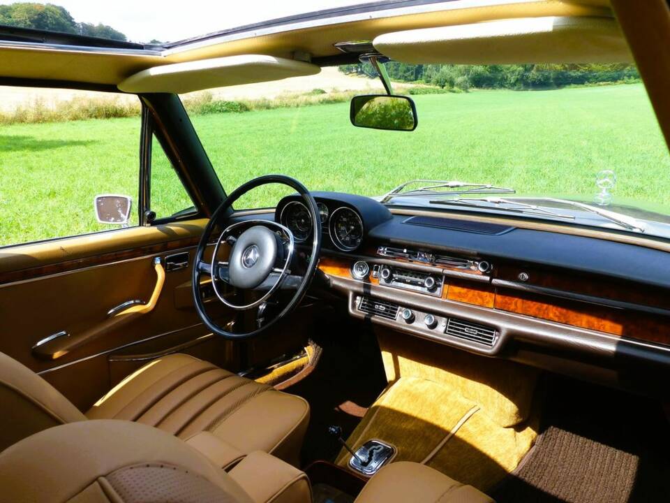 Mercedes-Benz 300 SEL 6.3 Limousine beigegrau metallic  (W 109) 1968