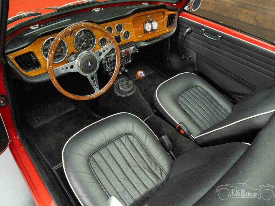 Image 3/19 de Triumph TR 4 (1964)