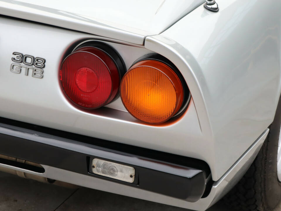 Image 16/50 of Ferrari 308 GTB (1977)