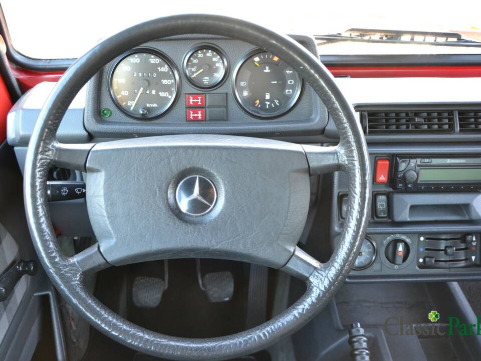 Bild 31/50 von Mercedes-Benz 200 GE (kurz) (1987)