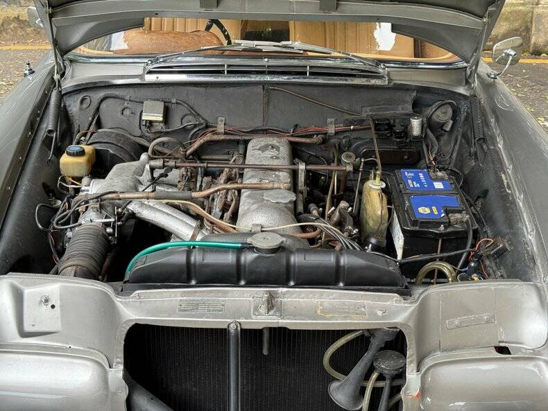 Bild 48/50 von Mercedes-Benz 220 SE b (1966)