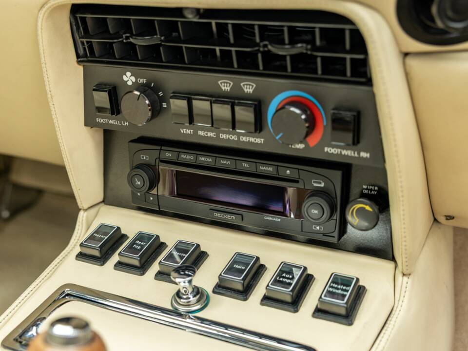 Bild 32/50 von Aston Martin V8 EFi (1987)