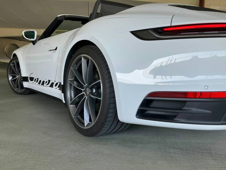 Image 9/22 de Porsche 911 Carrera (2023)