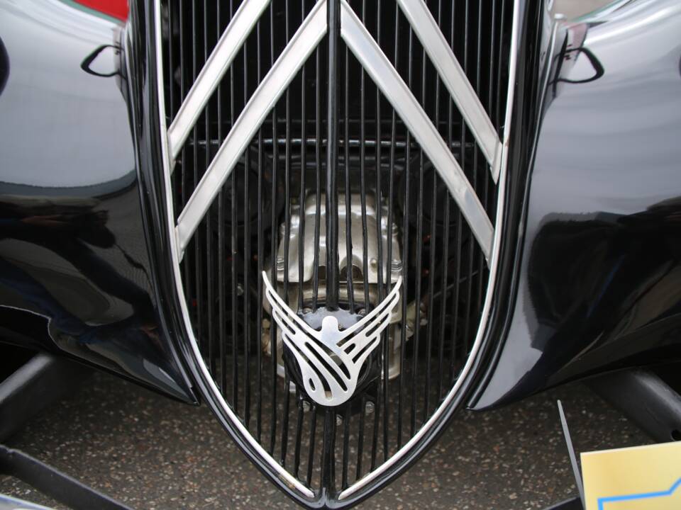 Immagine 27/45 di Citroën Traction Avant 11 BL (1952)