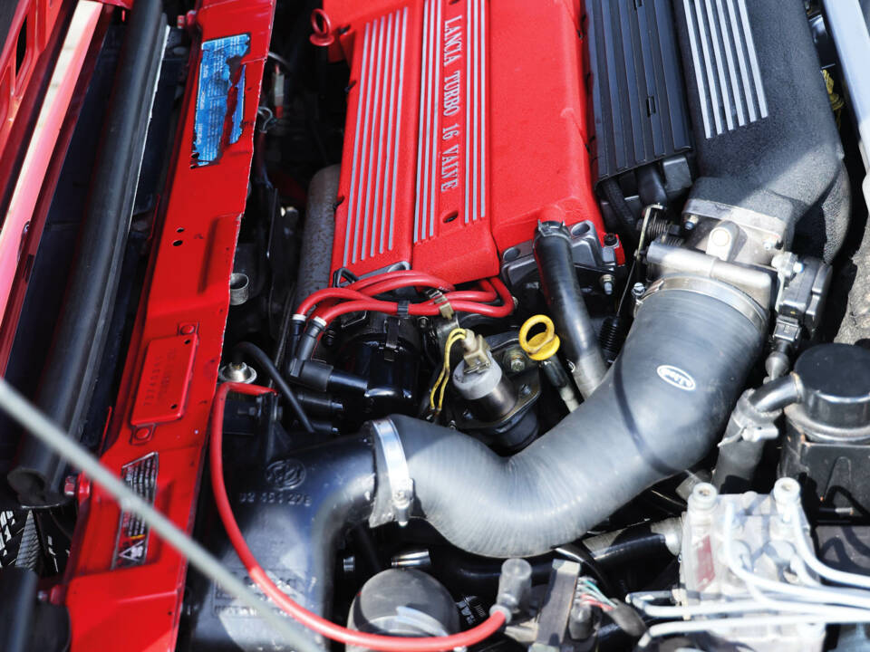 Afbeelding 55/58 van Lancia Delta HF Integrale Evoluzione I (1991)