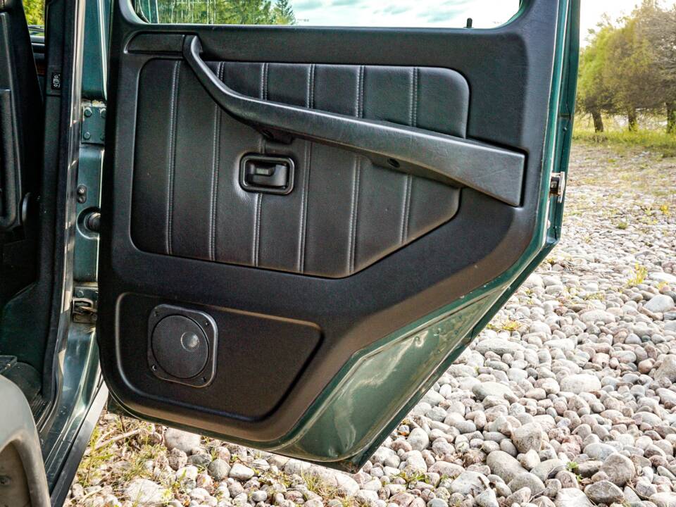 Bild 16/45 von Mercedes-Benz 300 GE (lang) (1991)