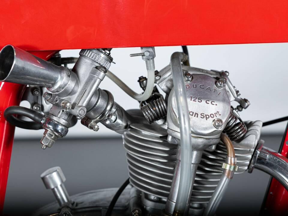 Image 20/34 of Ducati 125 Sport (1957)
