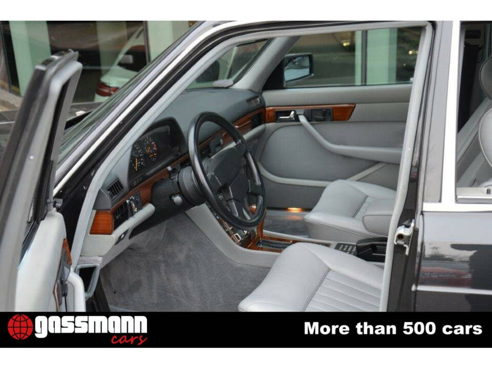 Immagine 9/15 di Mercedes-Benz 500 SEL (1985)