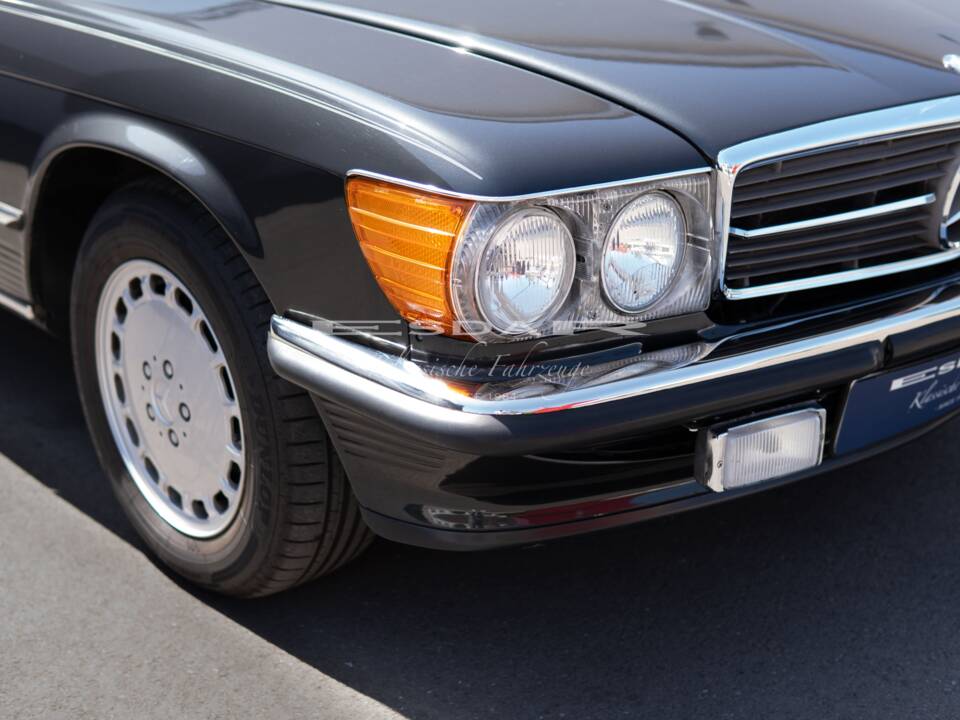 Image 4/29 of Mercedes-Benz 560 SL (1987)