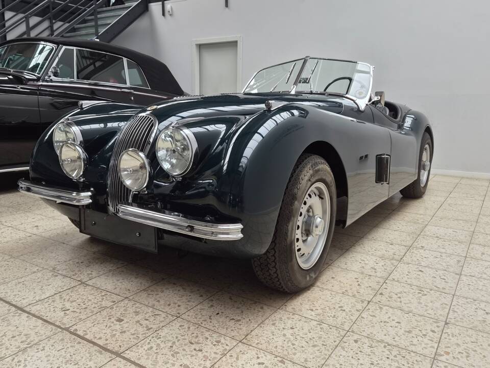 Image 4/20 of Jaguar XK 120 OTS (1952)