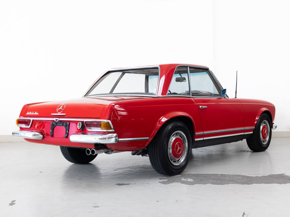 Image 4/30 of Mercedes-Benz 280 SL (1968)