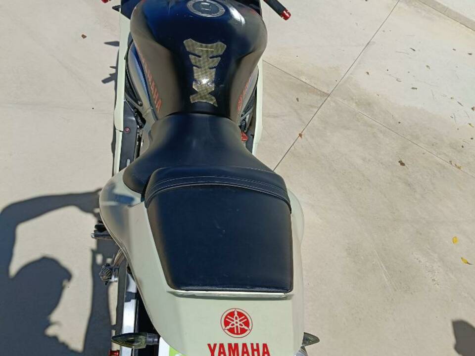 Image 45/47 of Yamaha DUMMY (2000)