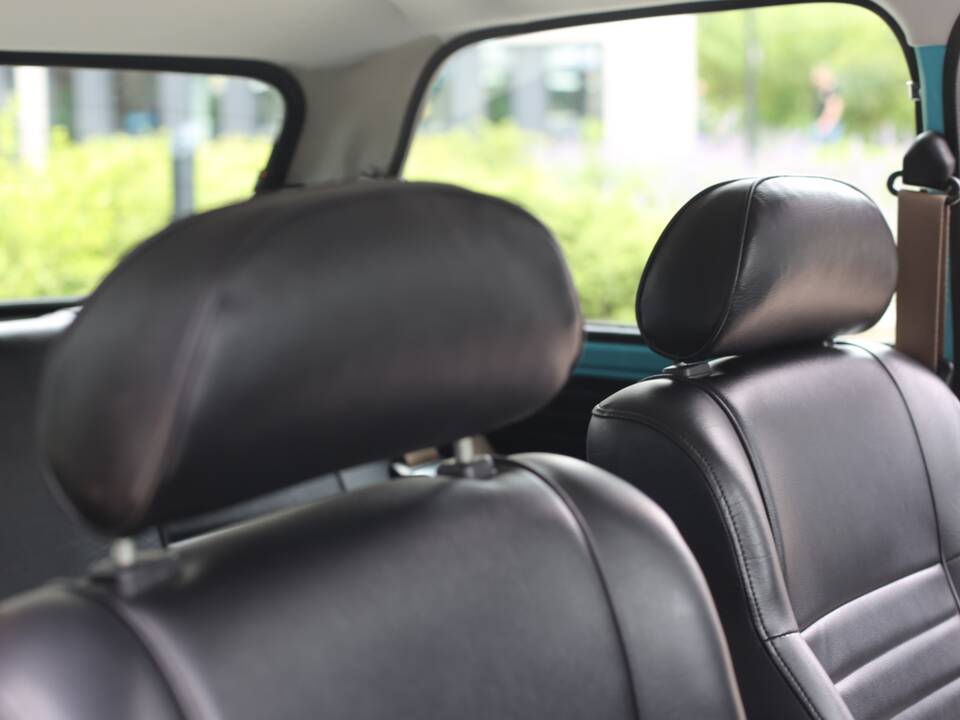 Immagine 18/34 di Mini Cooper 1.3i MPI (1997)
