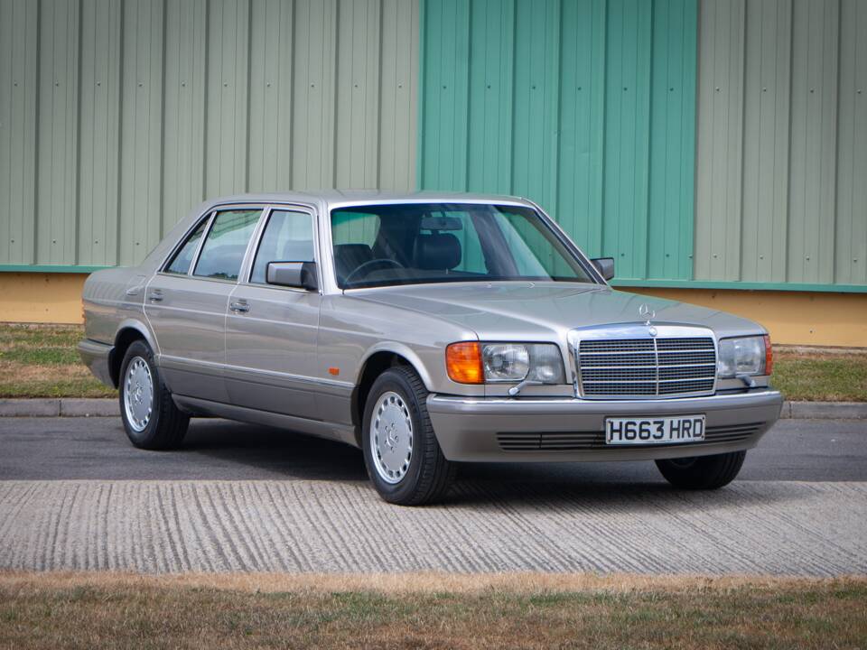 Bild 8/29 von Mercedes-Benz 300 SEL (1990)