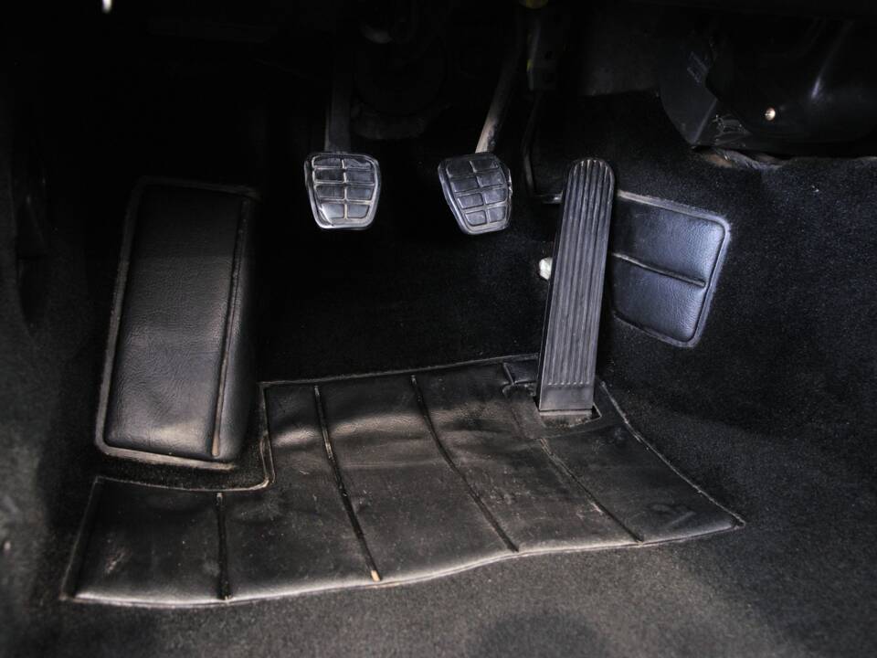 Bild 43/47 von Porsche 944 S2 (1990)