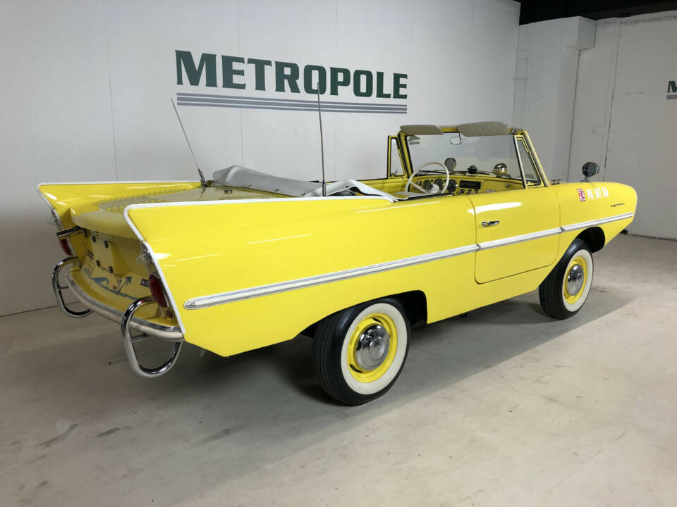 Image 8/24 de Amphicar 770 (1964)