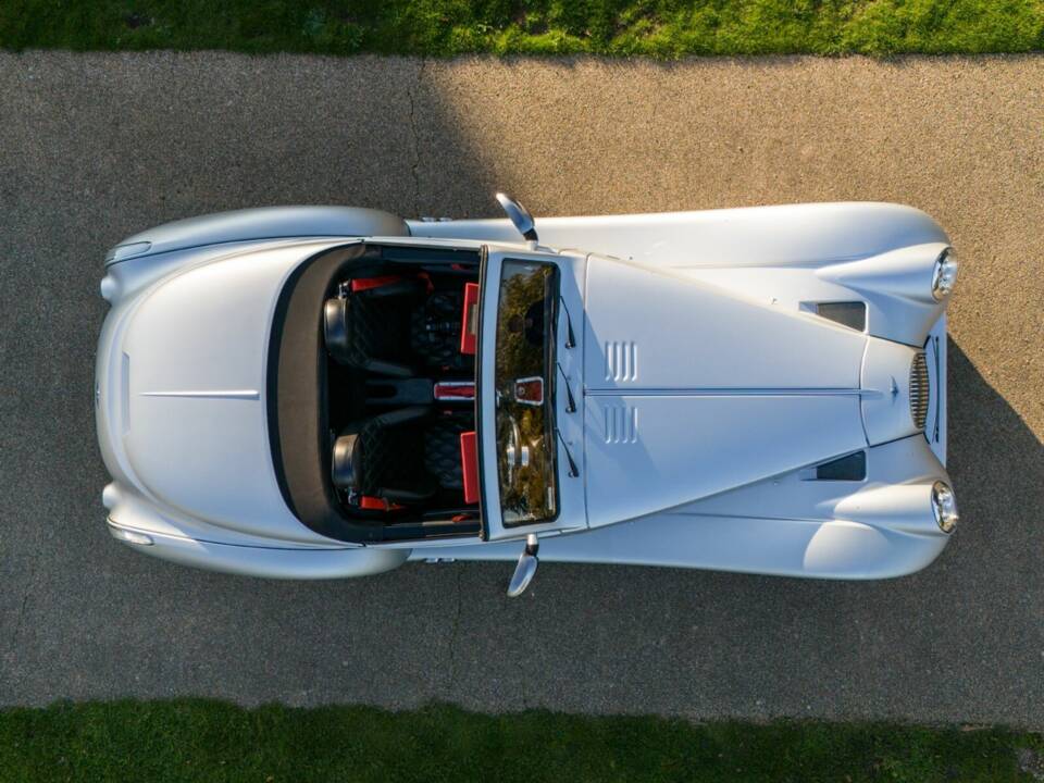 Image 35/50 of Morgan Aero 8 (2016)