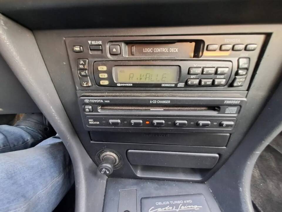 Imagen 2/9 de Toyota Celica Turbo 4WD Carlos Sainz (1992)