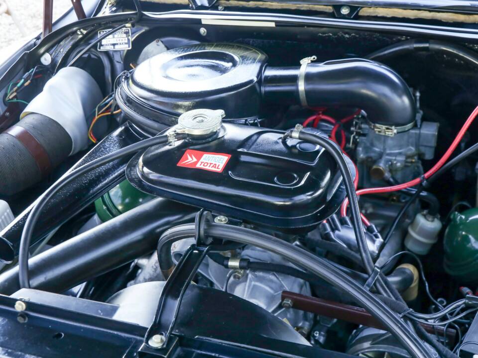 Bild 37/50 von Citroën DS 20 (1974)