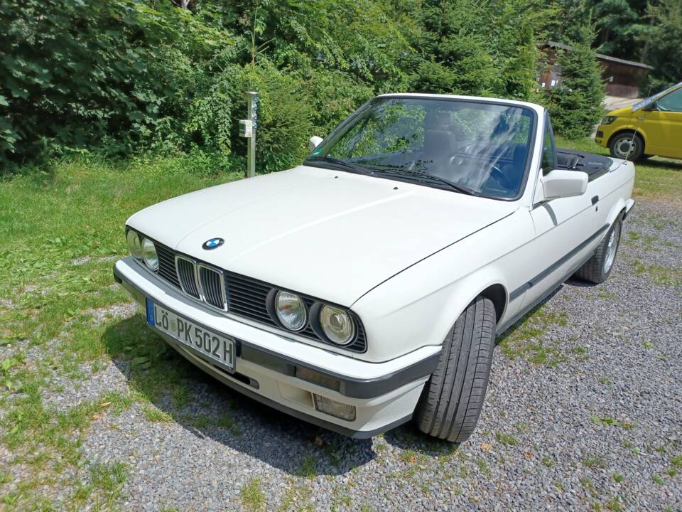 Image 1/55 of BMW 320i (1991)