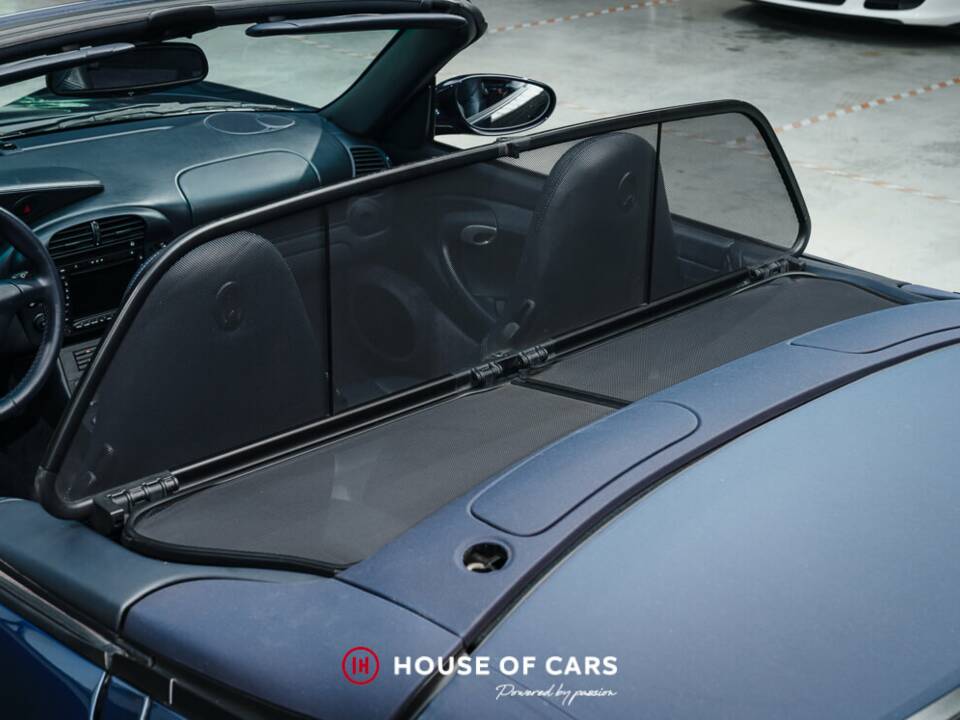 Imagen 15/25 de Porsche 911 Carrera (2004)
