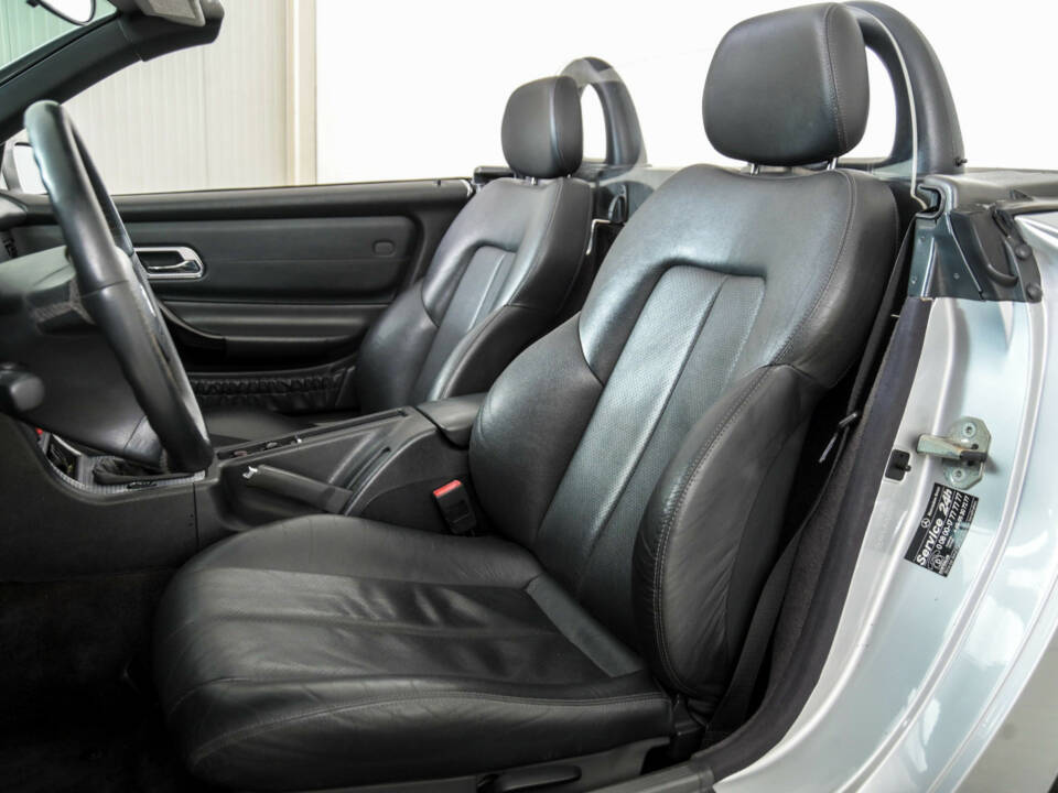 Bild 15/50 von Mercedes-Benz SLK 320 (2000)