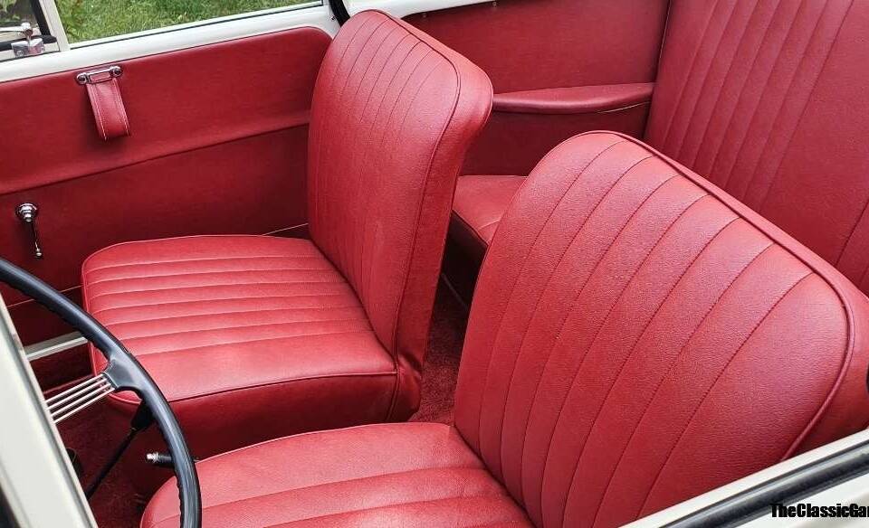 Image 24/66 of Morris Minor 1000 Tourer (1961)