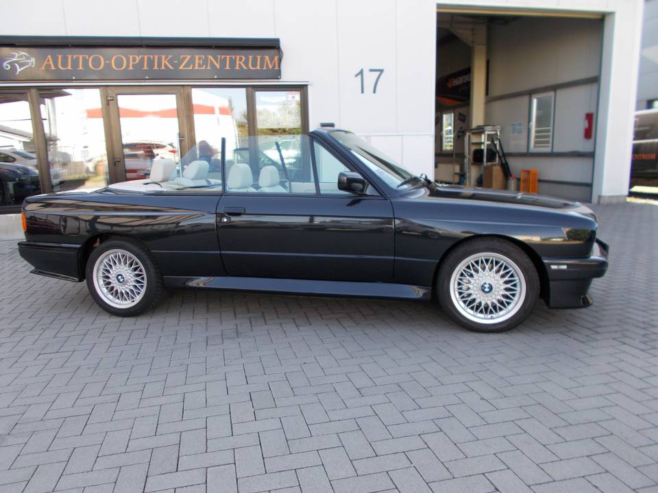 Immagine 2/14 di BMW M3 (1991)