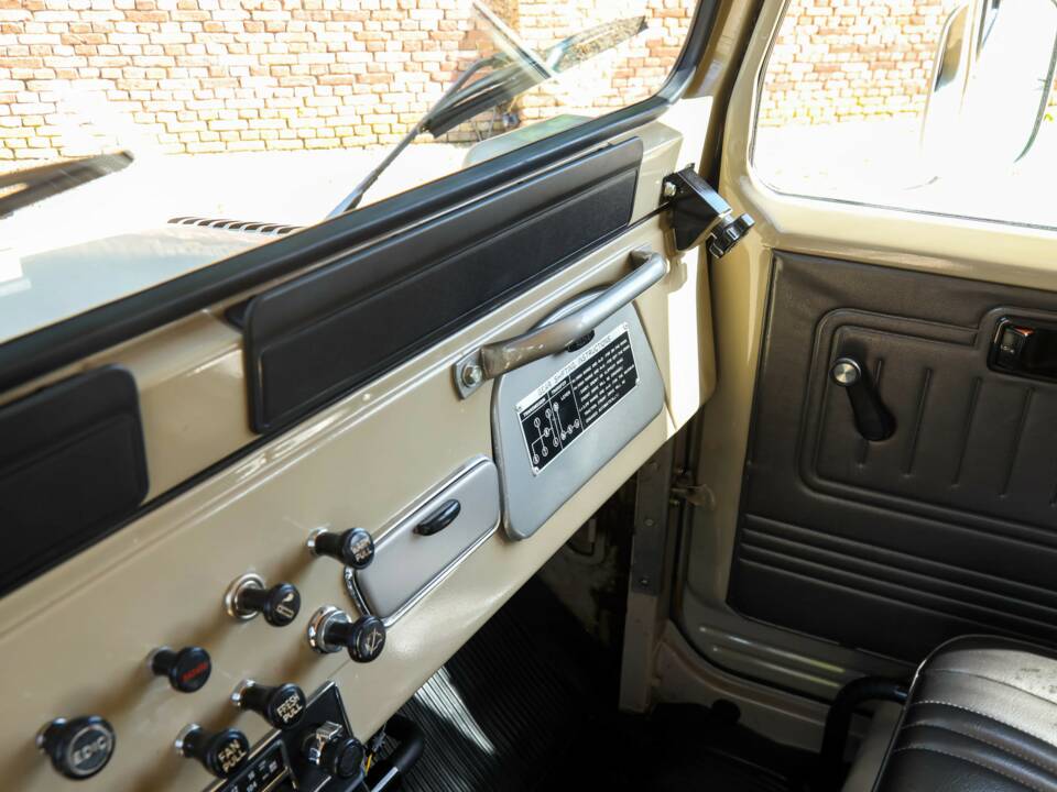 Bild 49/50 von Toyota Land Cruiser BJ 40 (1977)