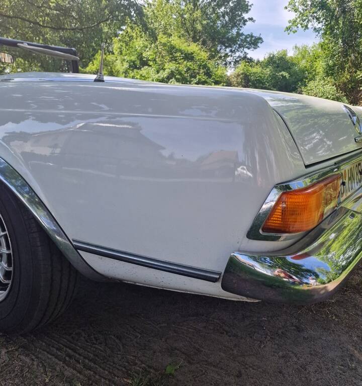 Image 41/100 de Mercedes-Benz 250 SL (1967)