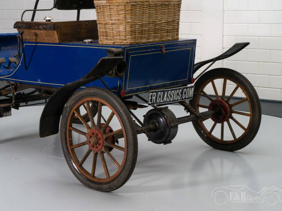 Bild 8/8 von Surrey 03 De Luxe (1958)