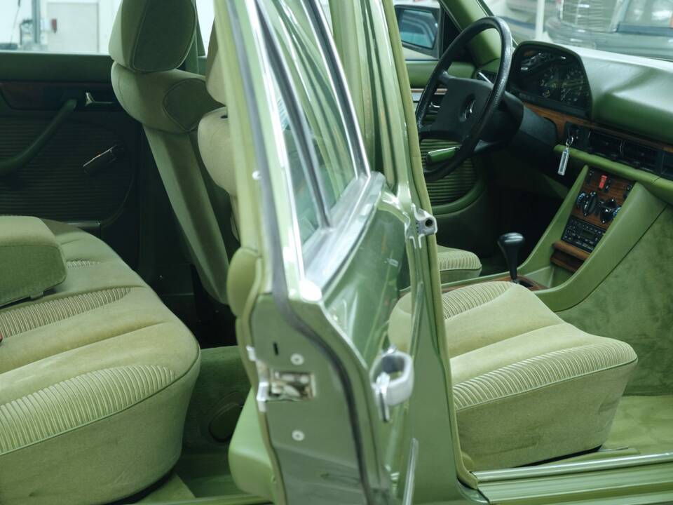 Bild 16/50 von Mercedes-Benz 500 SE (1982)