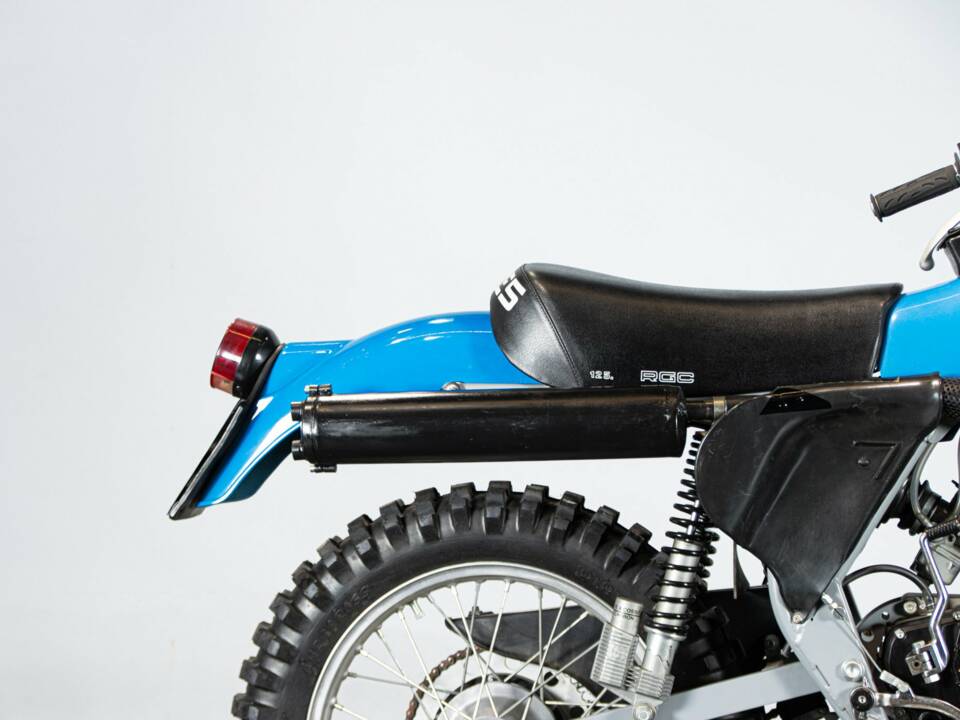 Immagine 44/50 di Aspes DUMMY (1977)