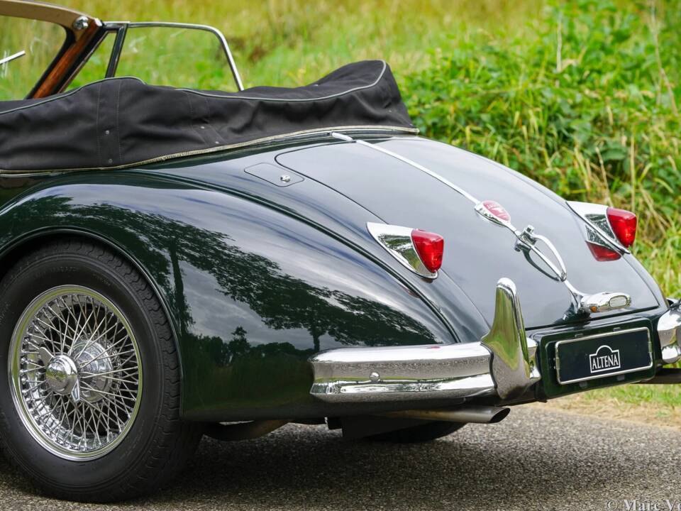 Afbeelding 38/59 van Jaguar XK 140 SE DHC (1955)