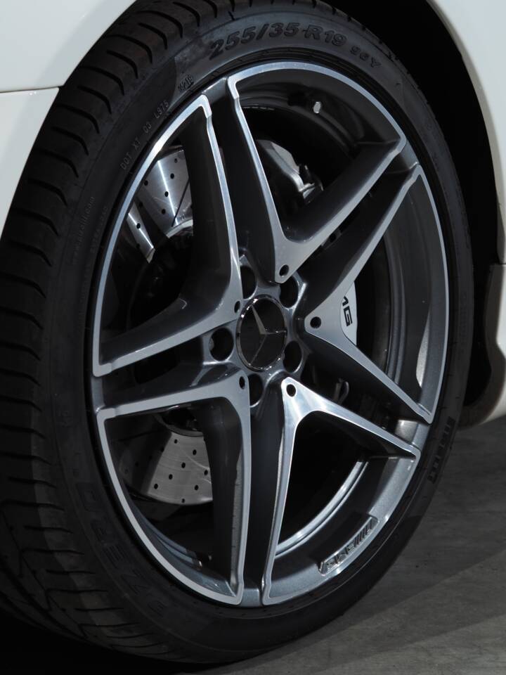 Immagine 15/49 di Mercedes-Benz SL 55 AMG (2006)