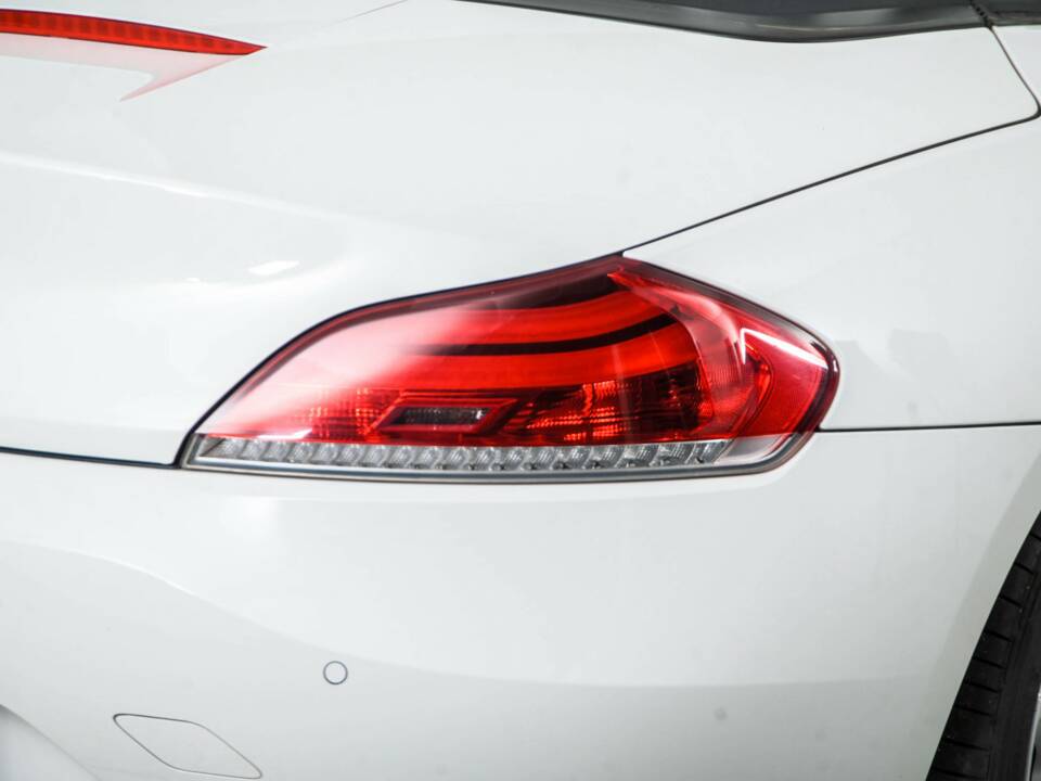 Image 15/50 of BMW Z4 sDrive23i (2010)