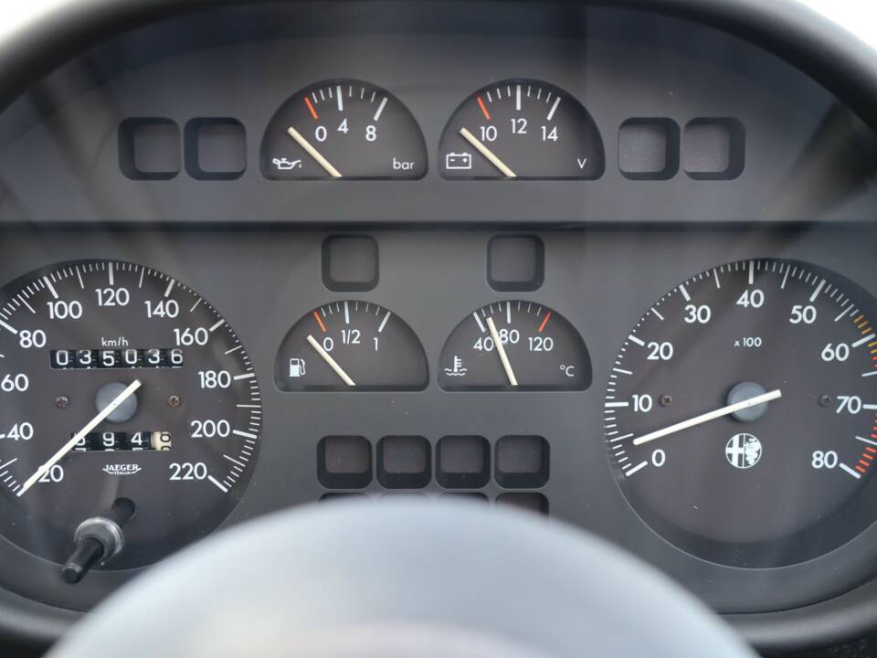 Afbeelding 22/50 van Alfa Romeo 2.0 Spider (1991)