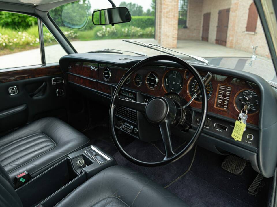 Image 36/50 of Rolls-Royce Silver Wraith II (1979)